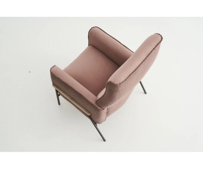 Η πολυθρόνα DYNASTY είναι ιδανική για όσους αναζητούν πολυθρόνες relax με μοντέρνο σχεδιασμό και εργονομική άνεση. Με μηχανισμό ανάκλισης και υψηλή ποιότητα κατασκευής, αποτελεί μια ολοκληρωμένη λύση για σύγχρονους χώρους χαλάρωσης.