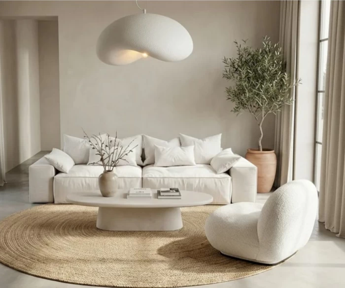 Η πολυθρόνα ZEN είναι ιδανική για όσους αναζητούν μοντέρνες πολυθρόνες με minimal σχεδιασμό και εργονομική άνεση. Με επιλογή σταθερής ή περιστρεφόμενης βάσης και δυνατότητα εξατομίκευσης υφασμάτων, αποτελεί μια ολοκληρωμένη λύση για σύγχρονους οικιακούς και επαγγελματικούς χώρους.