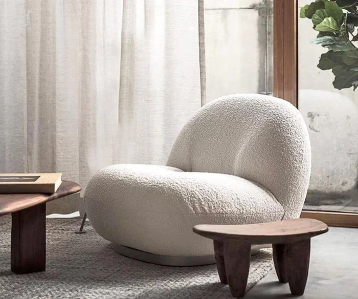 Η πολυθρόνα ZEN είναι ιδανική για όσους αναζητούν μοντέρνες πολυθρόνες με minimal σχεδιασμό και εργονομική άνεση. Με επιλογή σταθερής ή περιστρεφόμενης βάσης και δυνατότητα εξατομίκευσης υφασμάτων, αποτελεί μια ολοκληρωμένη λύση για σύγχρονους οικιακούς και επαγγελματικούς χώρους.