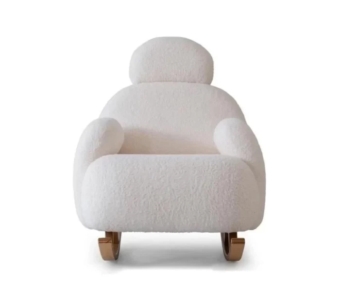 Η πολυθρόνα PUFF αποτελεί μια ιδανική επιλογή για όσους αναζητούν κουνιστές πολυθρόνες σαλονιού με μοντέρνο σχεδιασμό και υψηλή άνεση. Συνδυάζει εργονομία, ποιοτικά υλικά και minimal αισθητική, προσφέροντας μια ολοκληρωμένη λύση για χαλάρωση σε κάθε σύγχρονο χώρο.