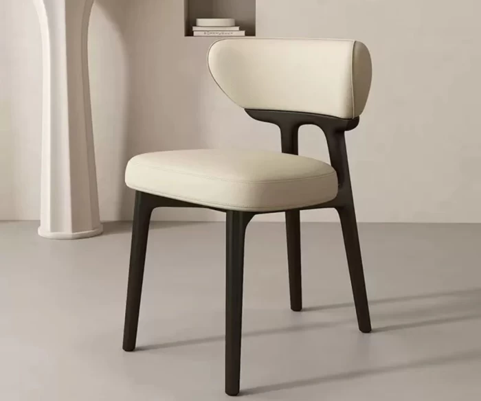 Η καρέκλα SONIA είναι ιδανική για όσους αναζητούν μοντέρνες καρέκλες τραπεζαρίας με ξύλινο σκελετό και άνετο κάθισμα. Με mid-century design και υψηλή ποιότητα κατασκευής, αποτελεί εξαιρετική επιλογή για κάθε σύγχρονο χώρο.