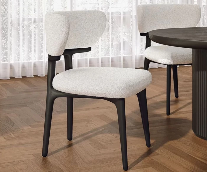 Η καρέκλα SONIA είναι ιδανική για όσους αναζητούν μοντέρνες καρέκλες τραπεζαρίας με ξύλινο σκελετό και άνετο κάθισμα. Με mid-century design και υψηλή ποιότητα κατασκευής, αποτελεί εξαιρετική επιλογή για κάθε σύγχρονο χώρο.