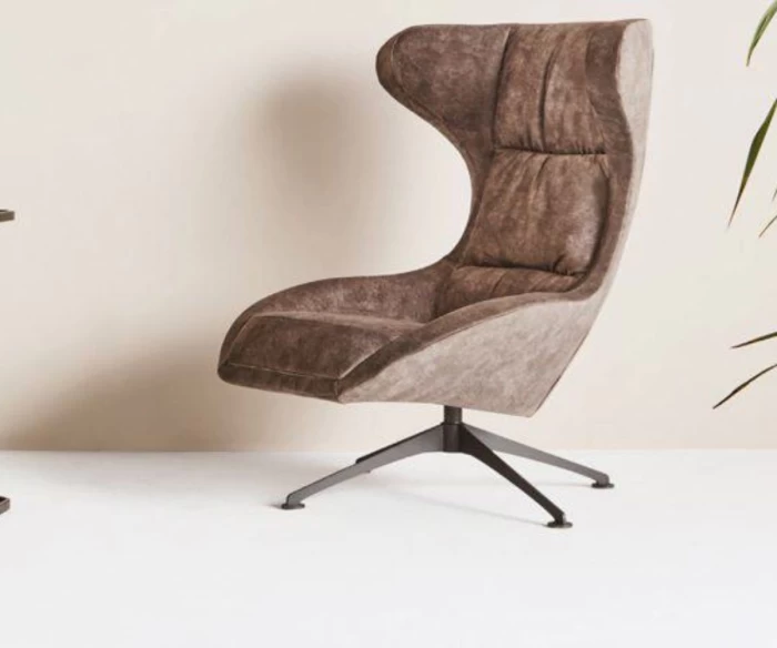 Η πολυθρόνα LUX είναι ιδανική για όσους αναζητούν περιστρεφόμενες πολυθρόνες τύπου egg chair με μοντέρνο σχεδιασμό και υψηλή άνεση. Με μεταλλική βάση και εργονομικό κάθισμα, αποτελεί μια premium επιλογή για κάθε σύγχρονο χώρο.