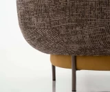 Η πολυθρόνα GAMMA είναι ιδανική για όσους αναζητούν μοντέρνες πολυθρόνες σαλονιού με άνετο κάθισμα και εργονομικό σχεδιασμό. Με στρογγυλή πλάτη και ποιοτικά υλικά, προσφέρει υψηλή αισθητική και καθημερινή χαλάρωση.